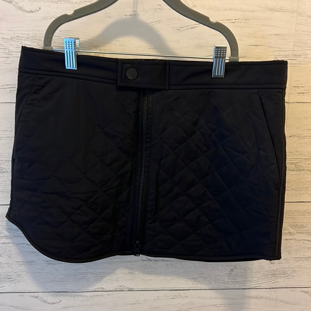 Athleta insulated skirt